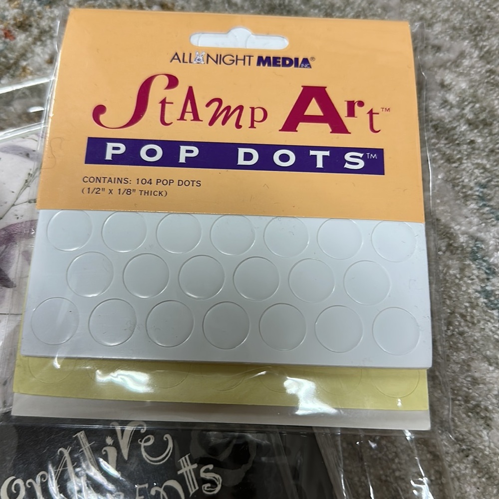 New and like new stamps and supplies - Picture 5 of 10